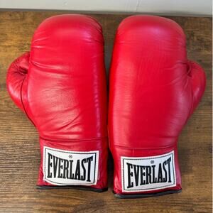 Vintage Everlast 12 oz Red Leather Boxing Gloves – Classic Training Gloves